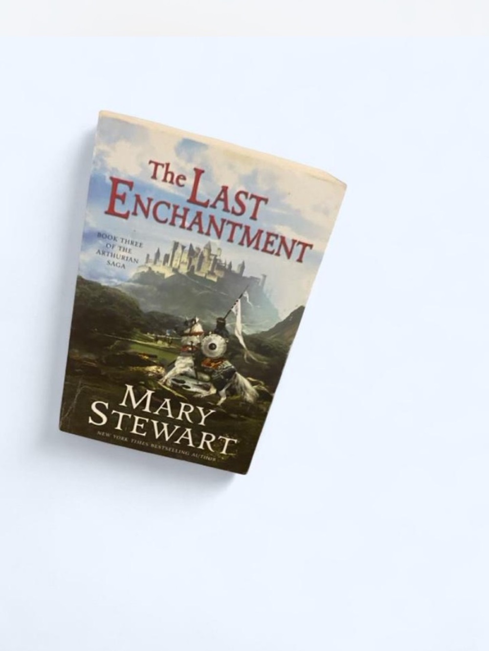 Mary Stewart โ The Last Enchantment Paperback Book (Cream & Green Cover)